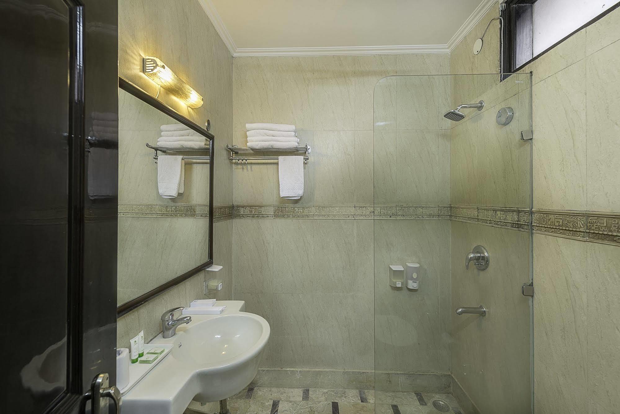 Hotel Treebo Trend Singh Sons Karol Bagh Nowe Delhi Zewnętrze zdjęcie